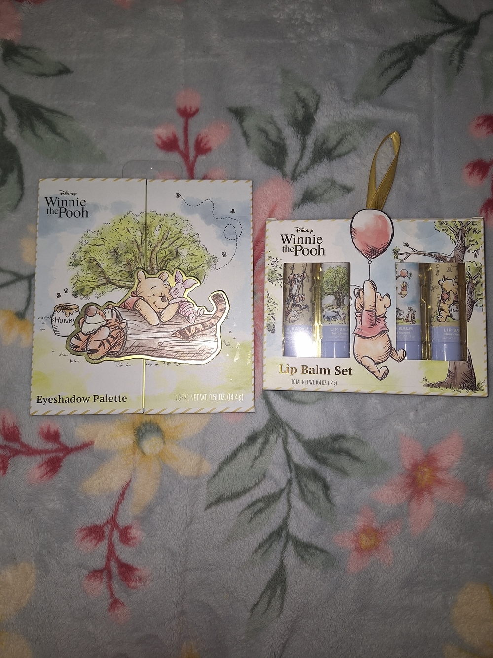 Disney Winnie the Pooh Eyeshadow Palette & Lip Balm Set -
